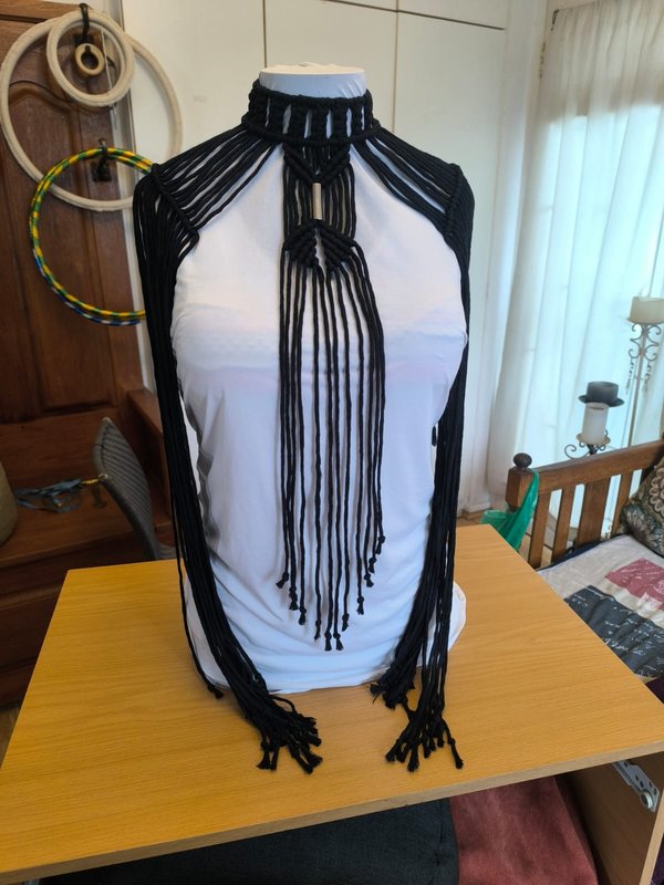 Midnight Fringe Frenzy — Macramé