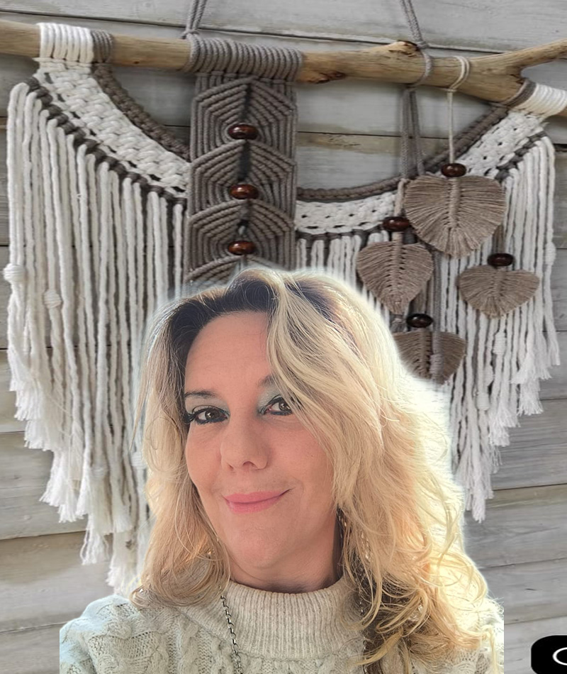 Kerryn — The woman behind the knots